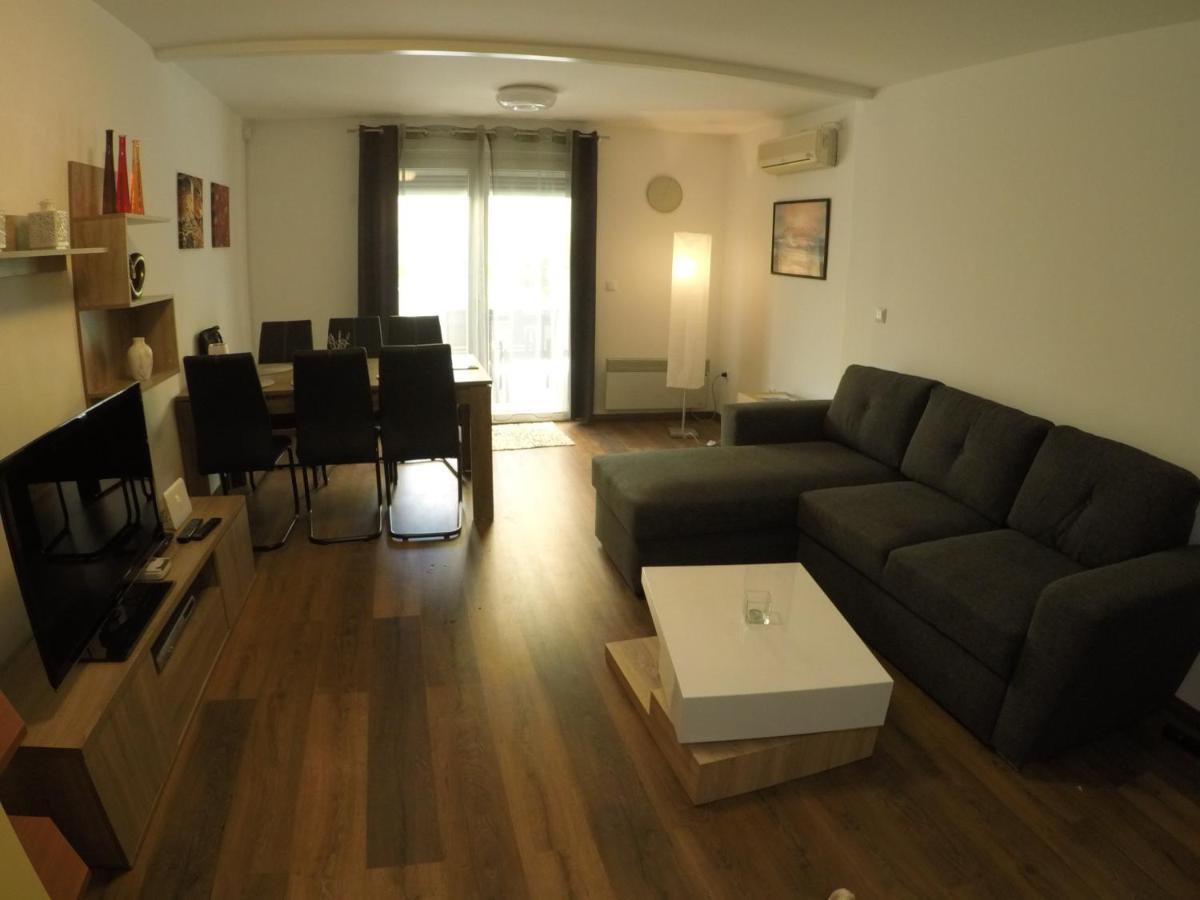 Apartment Zara Dramalj Exterior foto